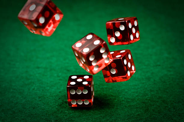 Live Super Sic Bo dealer shaking dice on balon4d login